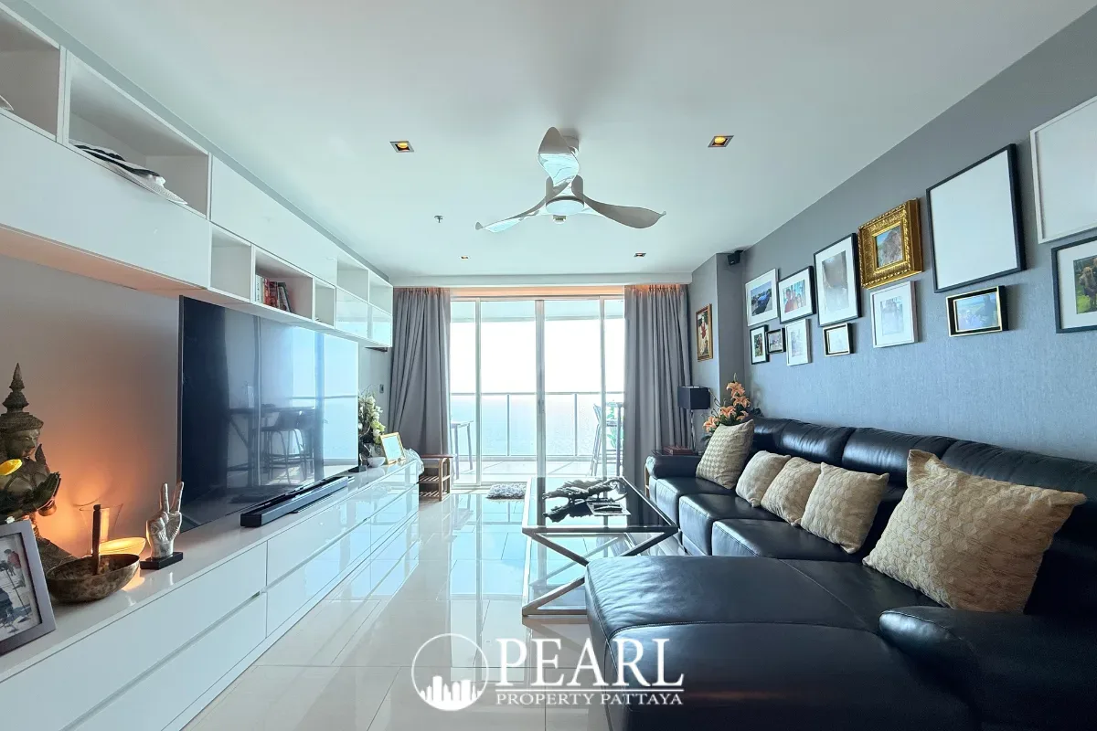 3 Bedroom Condo for Sale in Sands Condominium spacious living room with ocean view
