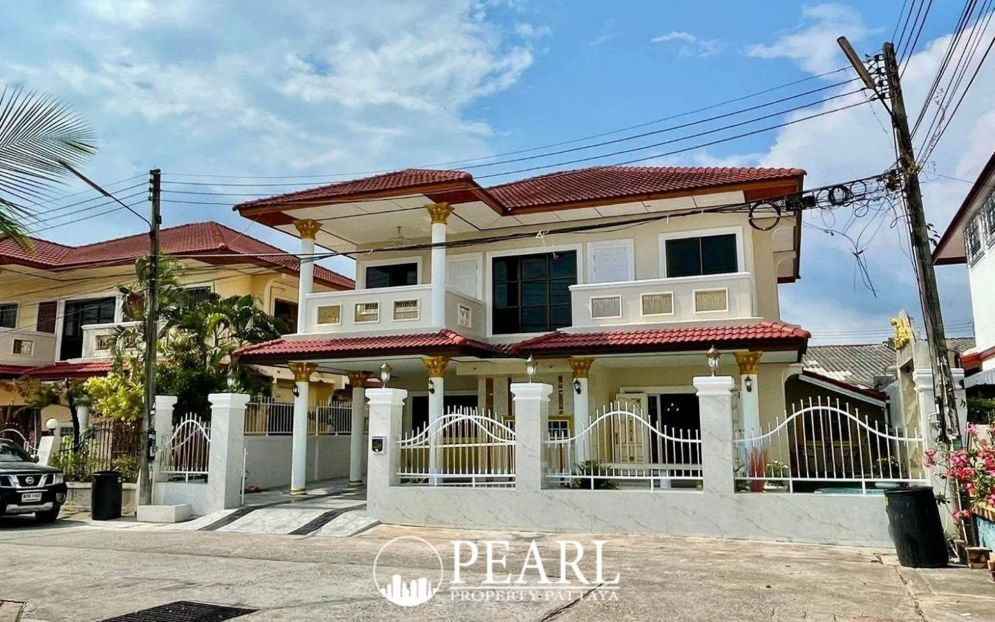 5 Bedroom Villa for Sale in Bang Lamung luxurious exterior facade