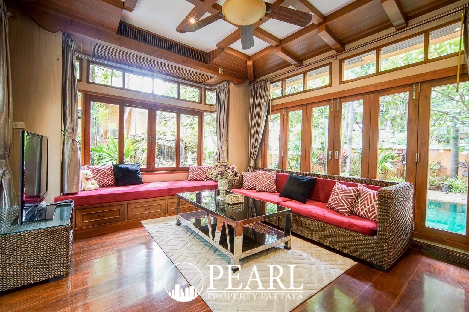 4 Bedroom House for Sale in Dharawadi master bedroom with ensuite